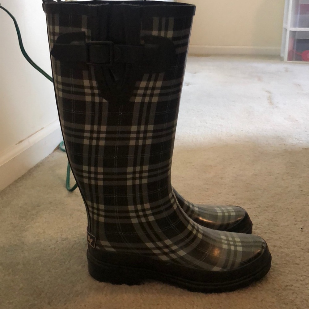 Tall rain boots